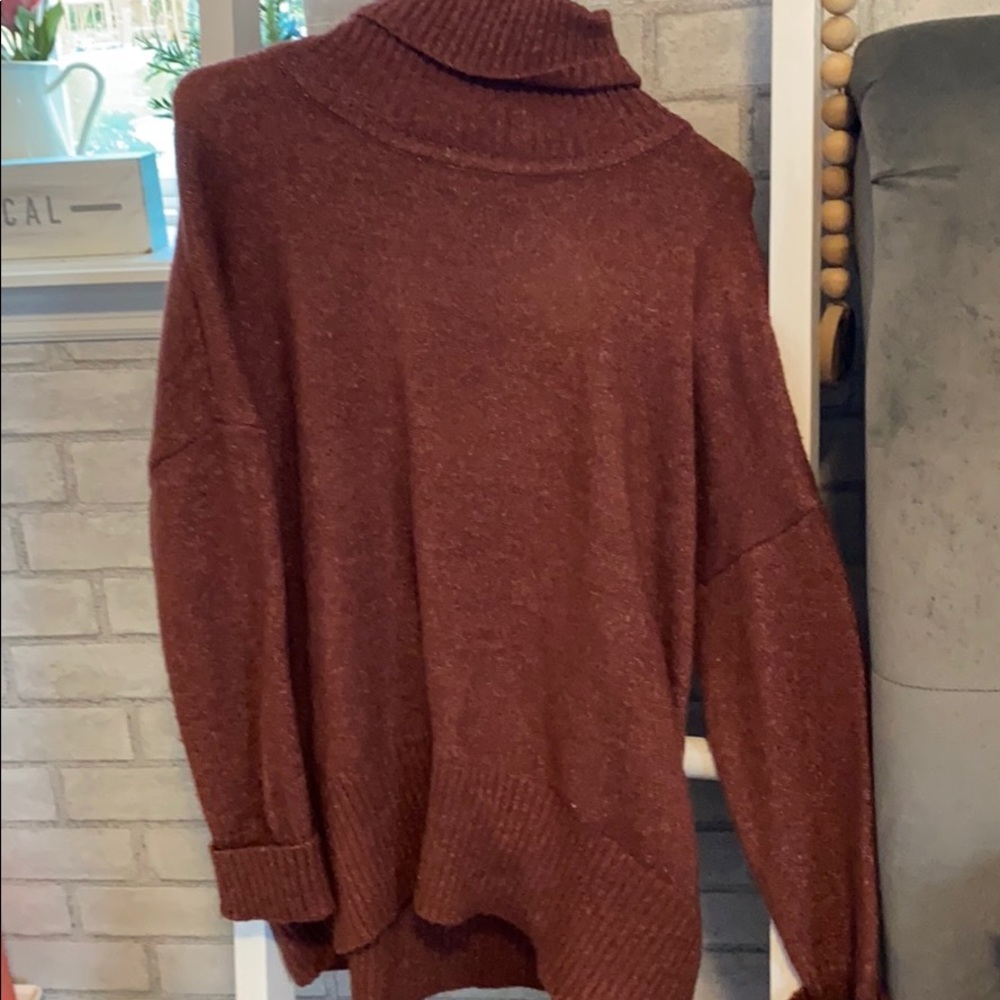 Reddish/Brown Sweater